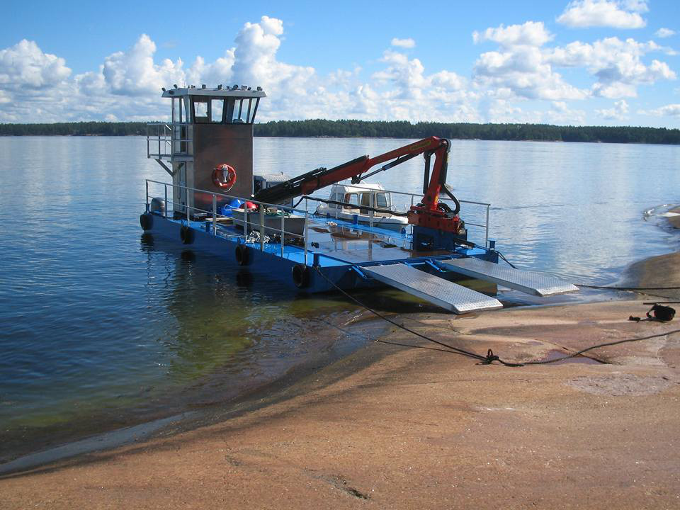 Small Cargo & Utility Vessels (13–25 m)