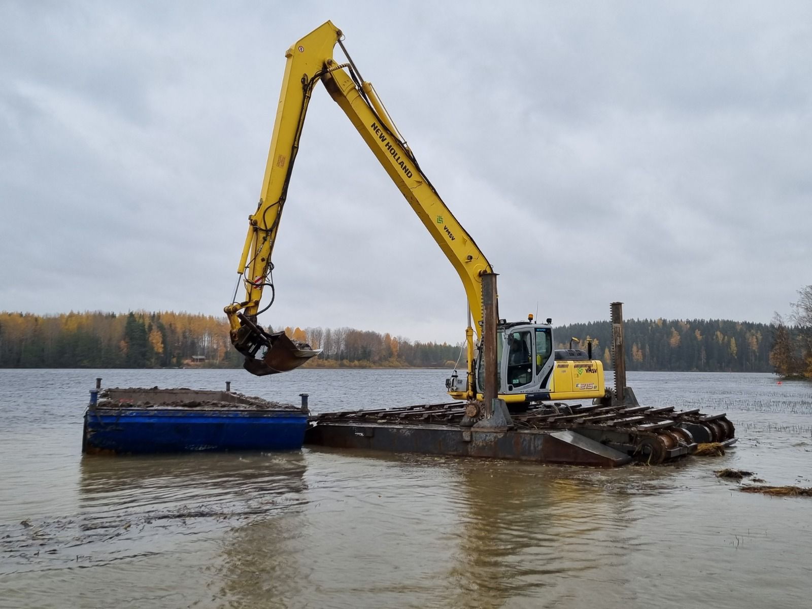 Amphibious Tracked Undercarriages